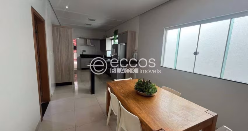 Casa à venda, 3 quartos, 3 suítes, 2 vagas, Alto Umuarama - Uberlândia/MG