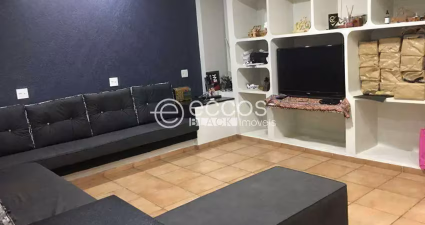 Casa à venda, 3 quartos, 2 vagas, alvorada - uberlândia/mg