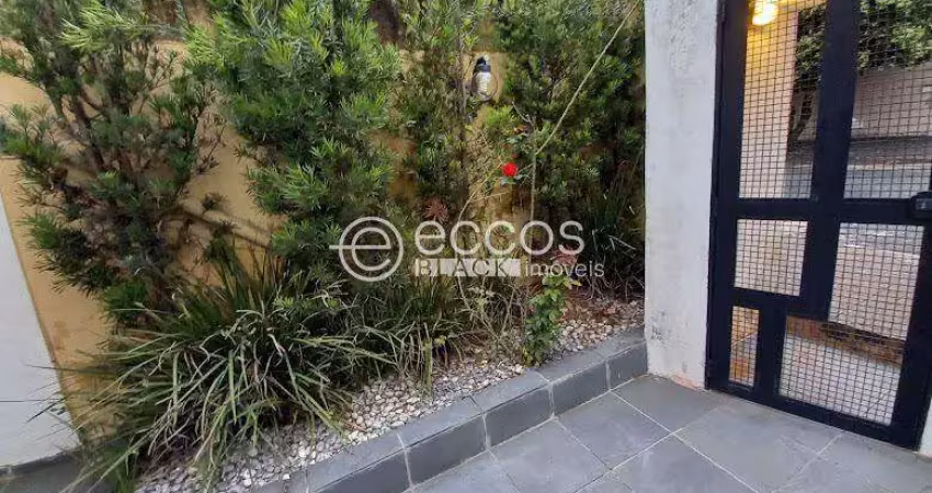 Casa à venda, 3 quartos, 1 suíte, 3 vagas, Santa Mônica - Uberlândia/MG