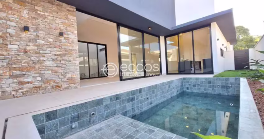 Casa em condomínio à venda, 4 quartos, 4 suítes, 2 vagas, Gávea - Uberlândia/MG