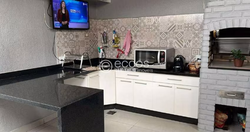 Casa em condomínio à venda, 3 quartos, 1 suíte, Tubalina - Uberlândia/MG