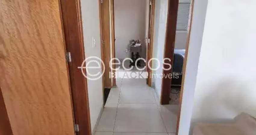 Casa à venda, 3 quartos, 1 suíte, 4 vagas, novo mundo - uberlândia/mg