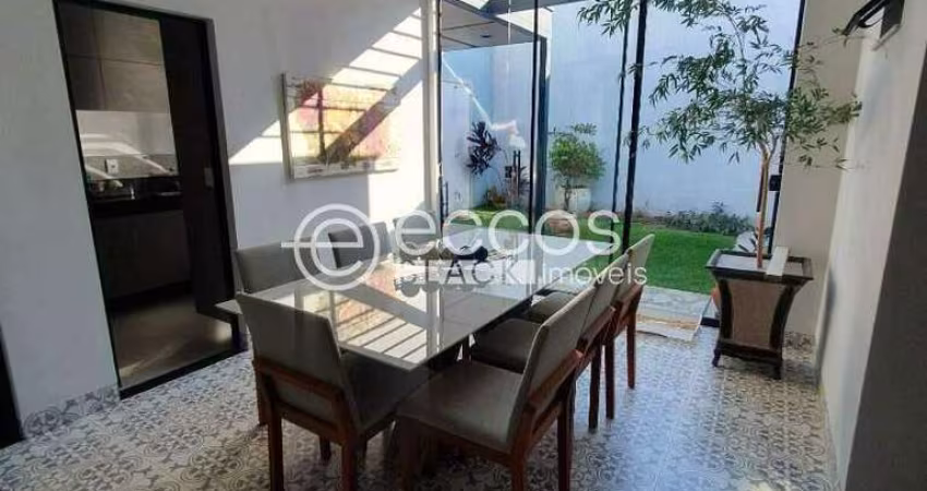Casa à venda, 3 quartos, 1 suíte, 1 vaga, Laranjeiras - Uberlândia/MG