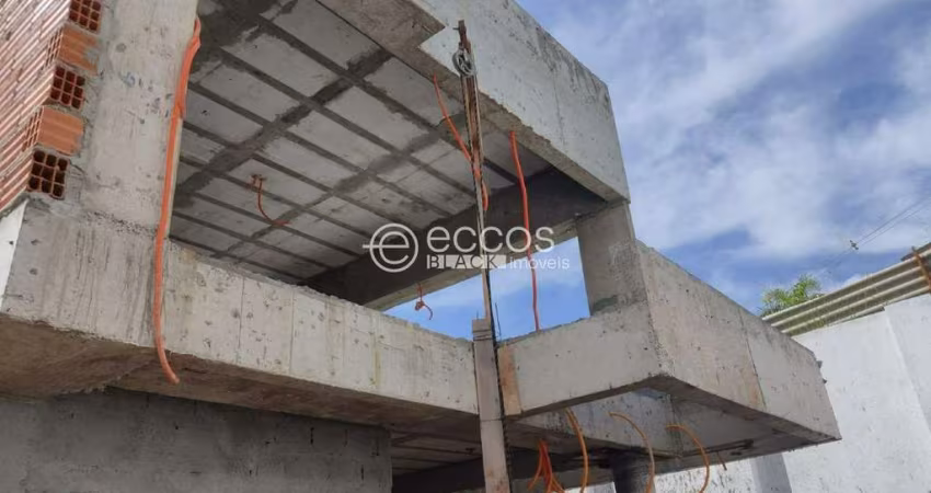 Casa em condomínio à venda, 3 quartos, 3 suítes, Granja Marileusa - Uberlândia/MG