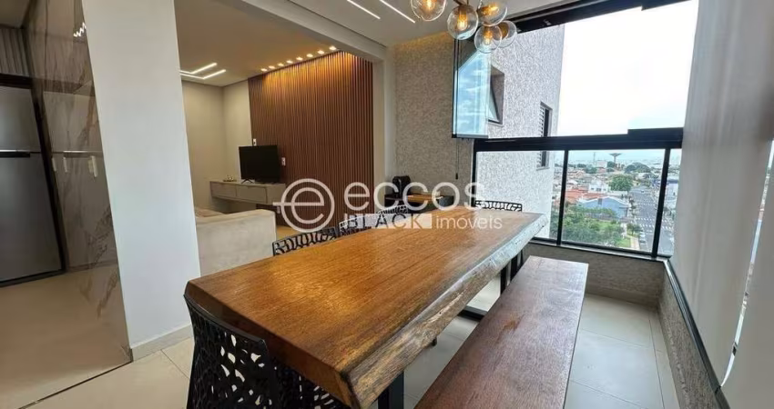 Apartamento à venda, 2 quartos, 1 suíte, 1 vaga, Alto Umuarama - Uberlândia/MG
