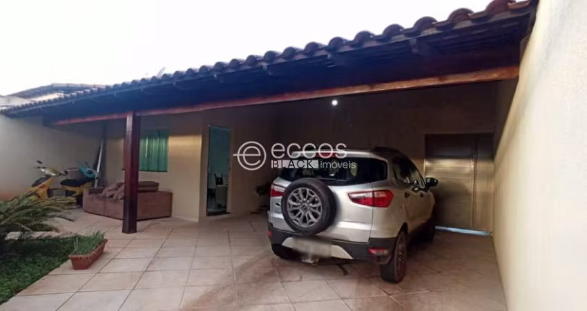 Casa à venda, 2 quartos, 3 vagas, Segismundo Pereira - Uberlândia/MG