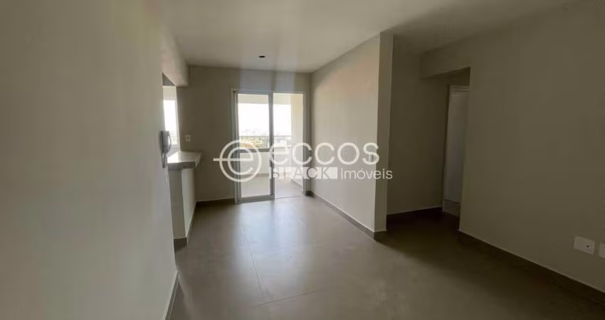 Apartamento à venda, 3 quartos, 1 suíte, 2 vagas, Segismundo Pereira - Uberlândia/MG