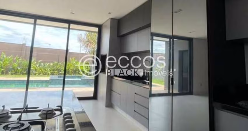 Casa em condomínio à venda, 4 quartos, 4 suítes, 4 vagas, Morada da Colina - Uberlândia/MG