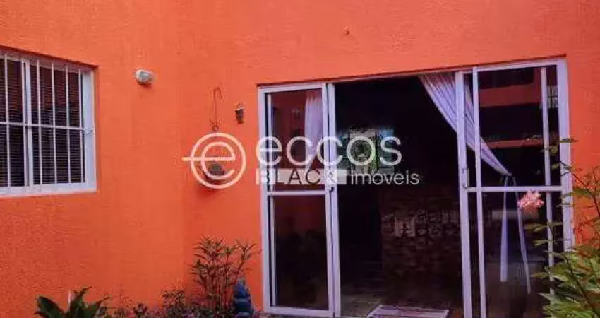 Casa à venda, 2 quartos, 2 suítes, 1 vaga, são judas tadeu - araguari/mg