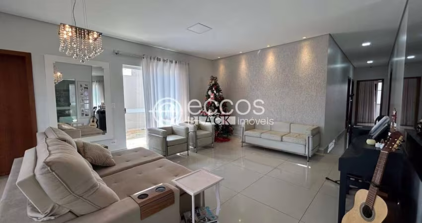 Casa à venda, 4 quartos, 4 suítes, 4 vagas, Jardim Karaíba - Uberlândia/MG