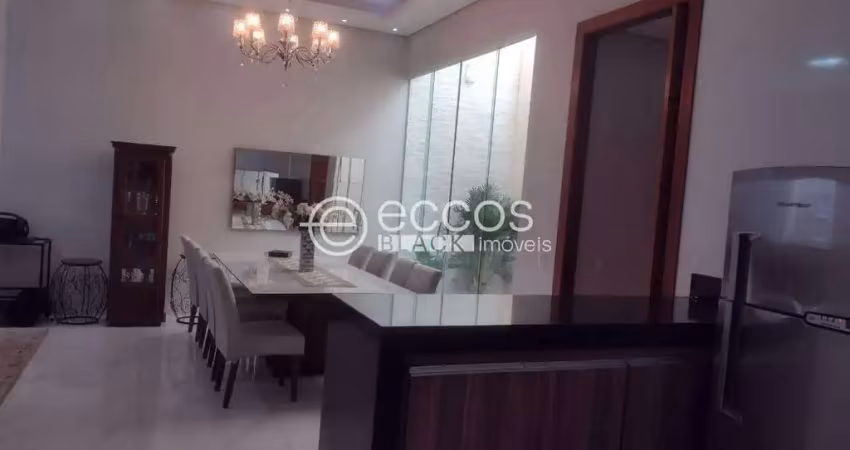 Casa à venda, 4 quartos, 1 suíte, 2 vagas, aclimação - uberlândia/mg