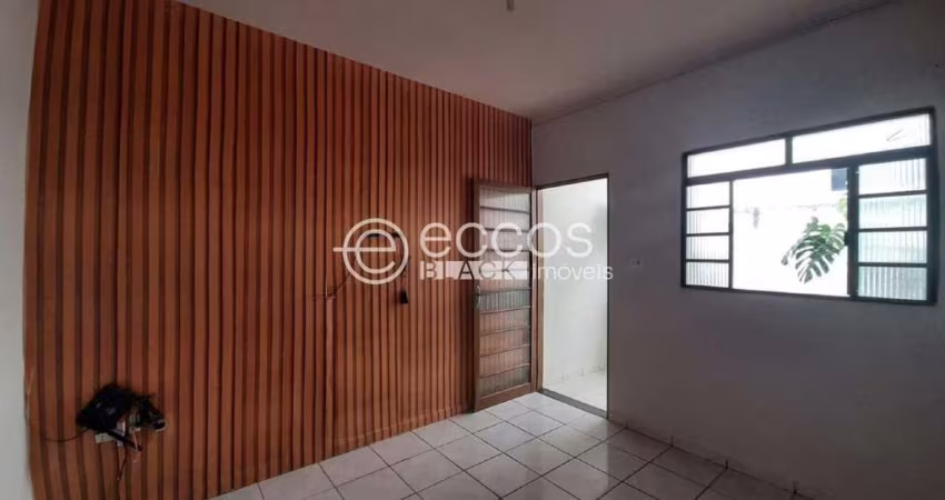 Casa para aluguel, 2 quartos, Tabajaras - Uberlândia/MG