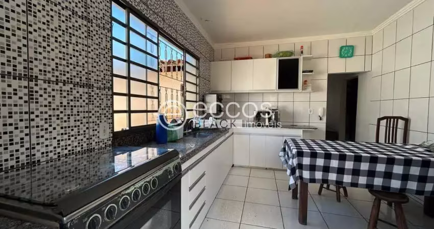 Casa à venda, 3 quartos, 3 vagas, osvaldo rezende - uberlândia/mg