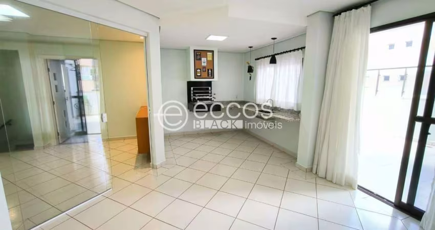 Cobertura para aluguel, 3 quartos, 1 suíte, 3 vagas, Santa Mônica - Uberlândia/MG