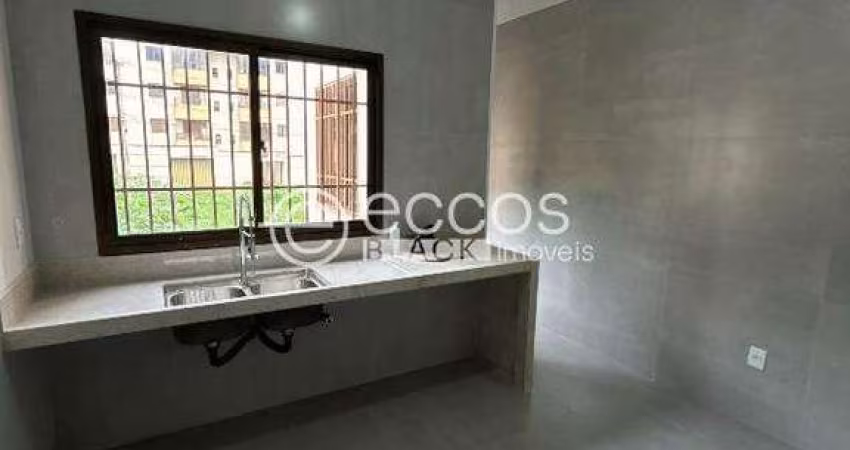 Apartamento à venda, 2 quartos, 1 suíte, 1 vaga, Copacabana - Uberlândia/MG