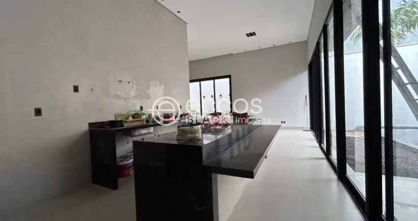 Casa à venda, 3 quartos, 3 suítes, 3 vagas, vigilato pereira - uberlândia/mg