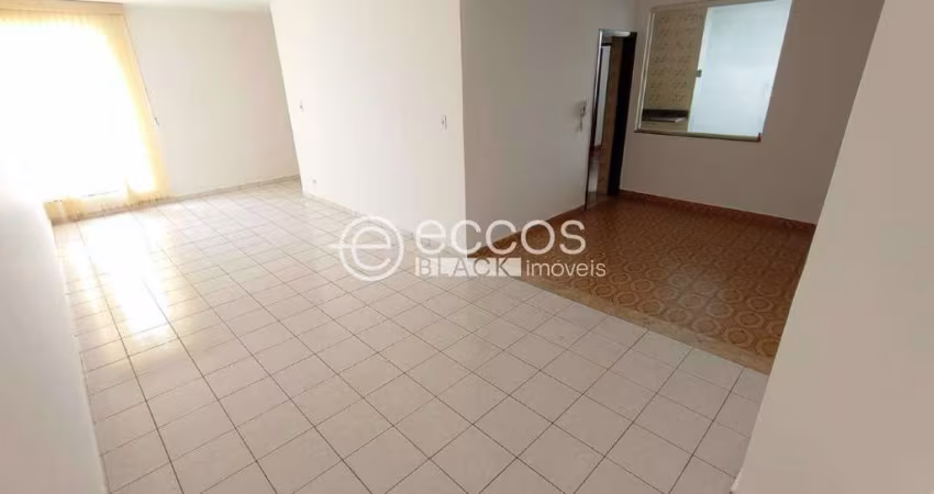 Apartamento à venda, 3 quartos, 1 suíte, 2 vagas, Centro - Uberlândia/MG