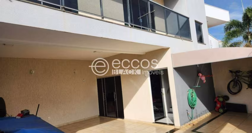 Casa à venda, 3 quartos, 1 suíte, 2 vagas, Parque dos Eucaliptos - Uberlândia/MG