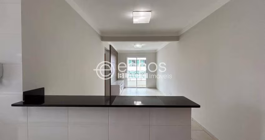 Apartamento à venda, 2 quartos, 1 suíte, 1 vaga, Santa Mônica - Uberlândia/MG
