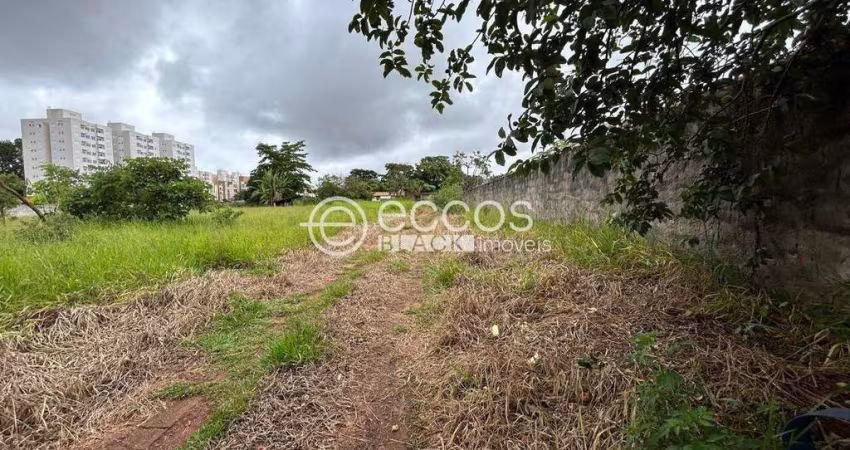 Área à venda, Jardim Holanda - Uberlândia/MG