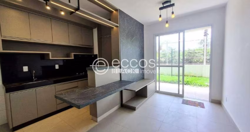 Apartamento à venda, 2 quartos, 1 suíte, 2 vagas, Jaraguá - Uberlândia/MG