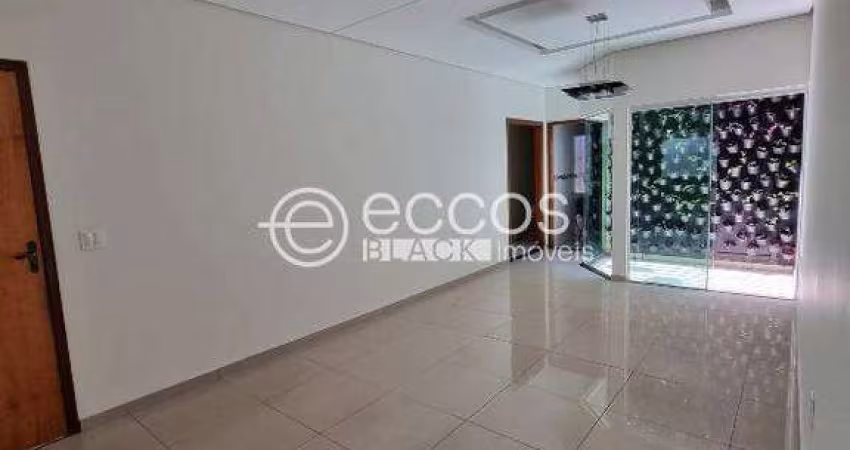 Casa à venda, 3 quartos, 4 vagas, Carajás - Uberlândia/MG