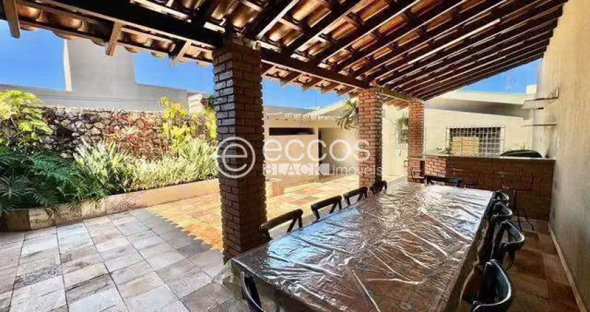 Casa à venda, 3 quartos, 1 suíte, 6 vagas, brasil - uberlândia/mg