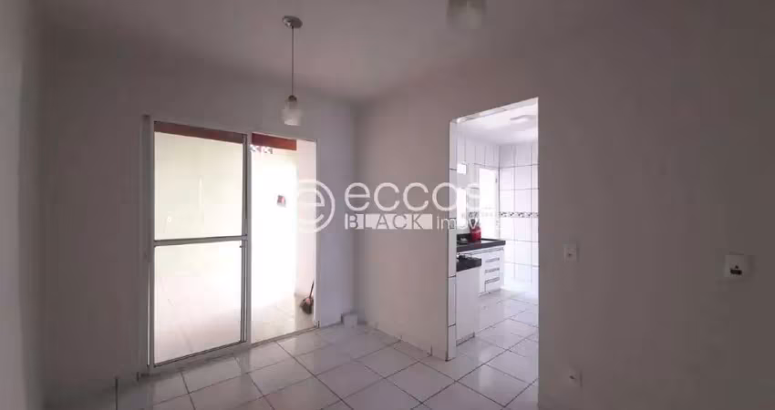 Casa em condomínio para aluguel, 3 quartos, 1 suíte, 2 vagas, aclimação - uberlândia/mg