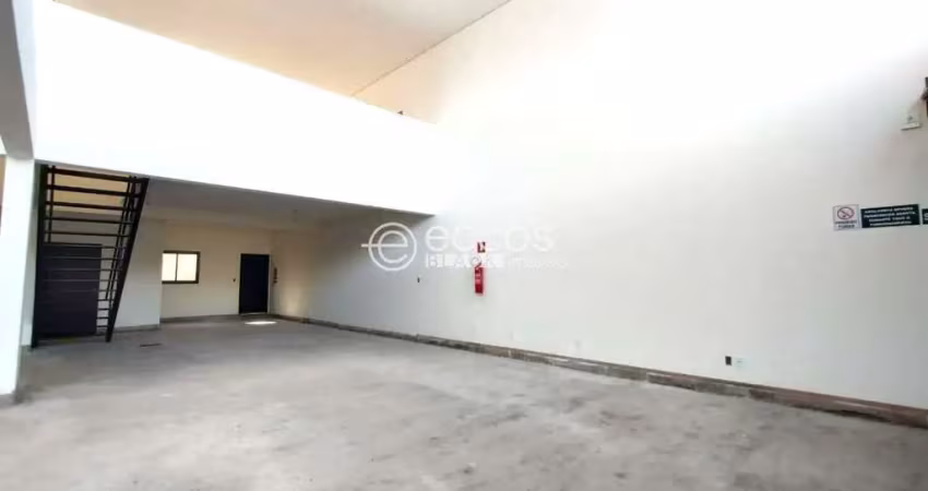 Ponto comercial para alugar na Rua Licydio Paes, 872, Santa Mônica, Uberlândia