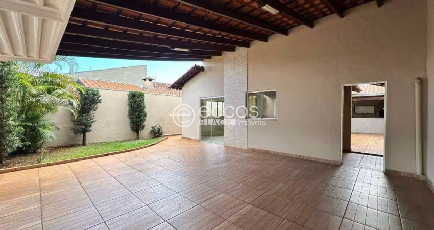 Casa à venda, 3 quartos, 2 vagas, Loteamento Residencial Cândida Borges - UBERABA/MG