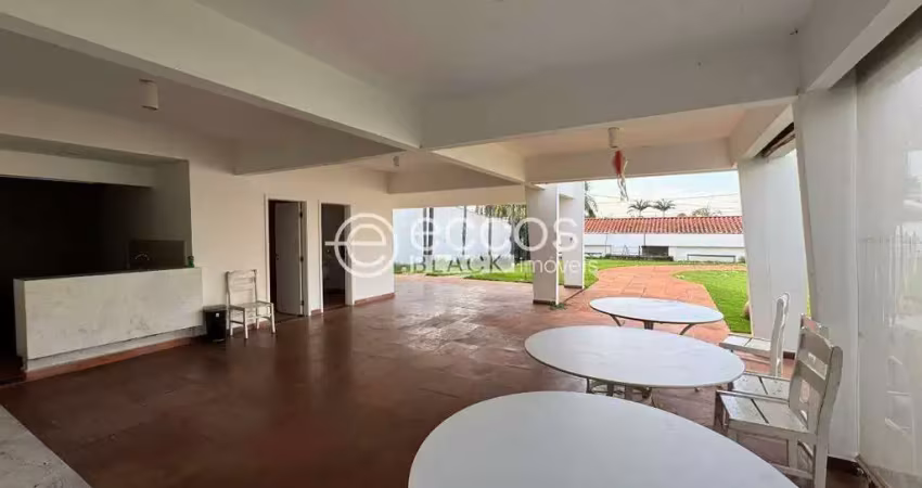 Casa à venda, 4 quartos, 2 suítes, 4 vagas, Morada da Colina - Uberlândia/MG