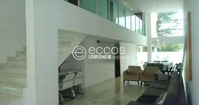 Casa à venda, 4 quartos, 2 suítes, 6 vagas, Santa Lúcia - Belo Horizonte/MG