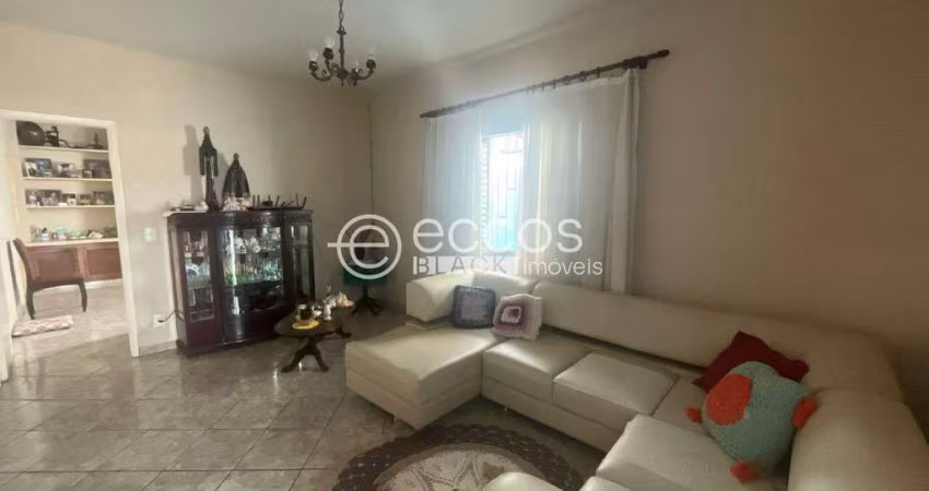 Casa à venda, 4 quartos, 2 suítes, 2 vagas, Bom Jesus - Uberlândia/MG
