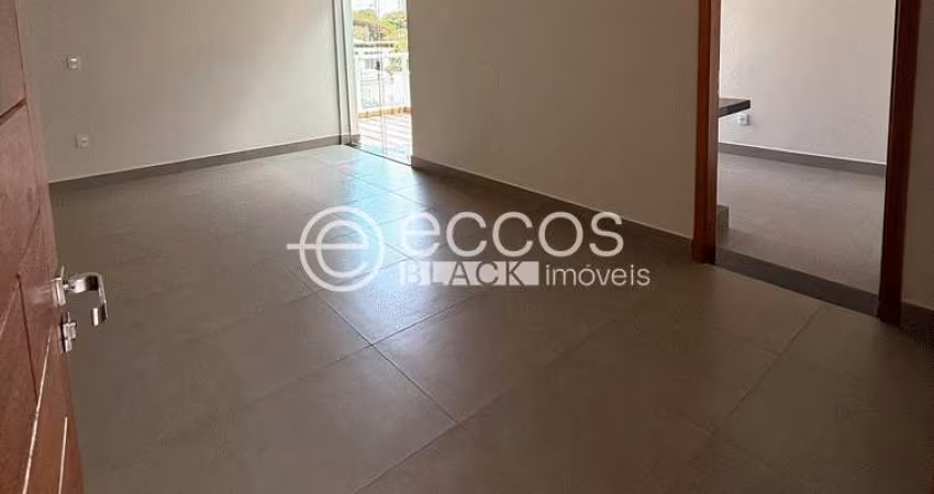 Casa à venda, 4 quartos, 1 suíte, 2 vagas, Fundinho - Uberlândia/MG