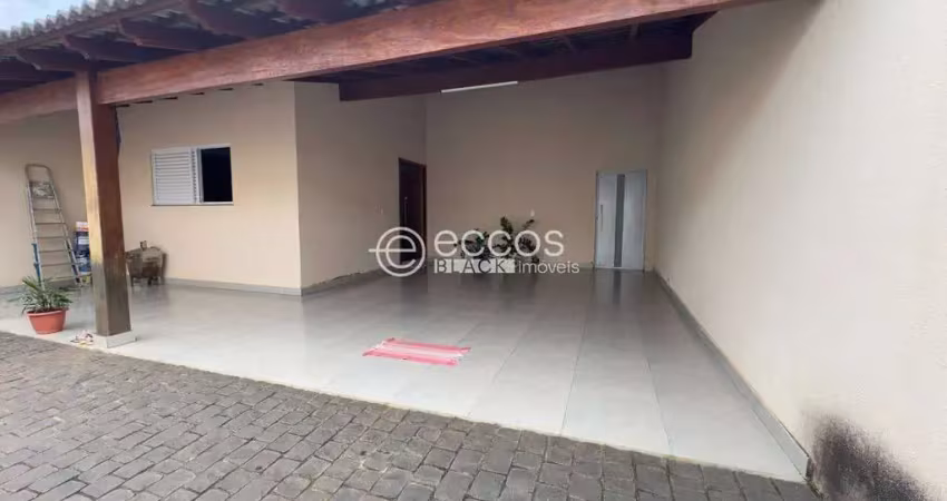 Casa à venda, 3 quartos, 1 suíte, 4 vagas, santa mônica - uberlândia/mg