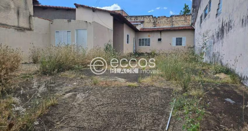 Casa à venda, 2 quartos, 1 vaga, Jardim Patrícia - Uberlândia/MG
