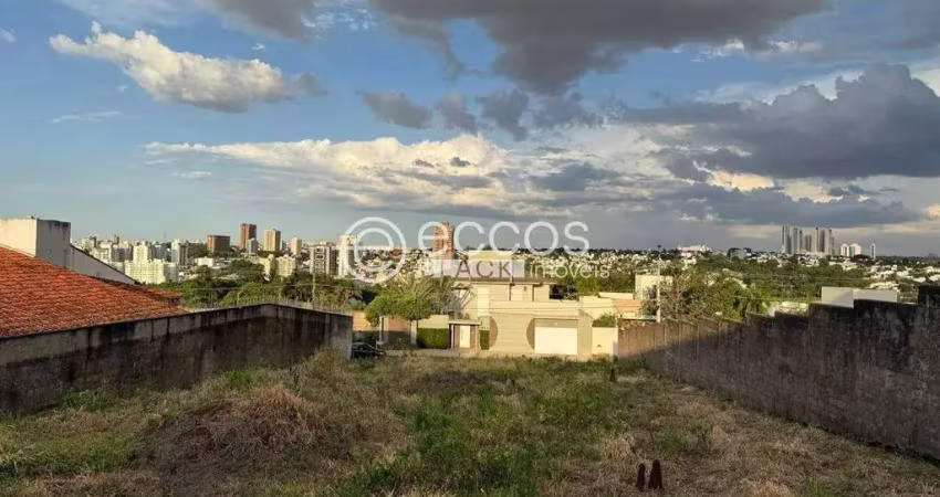 Terreno à venda na Rua BeijaFlor, --, Cidade Jardim, Uberlândia