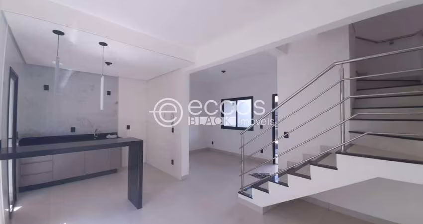 Casa para aluguel, 3 quartos, 1 suíte, 2 vagas, Aclimação - Uberlândia/MG