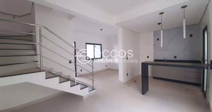 Casa para aluguel, 3 quartos, 1 suíte, 2 vagas, Aclimação - Uberlândia/MG