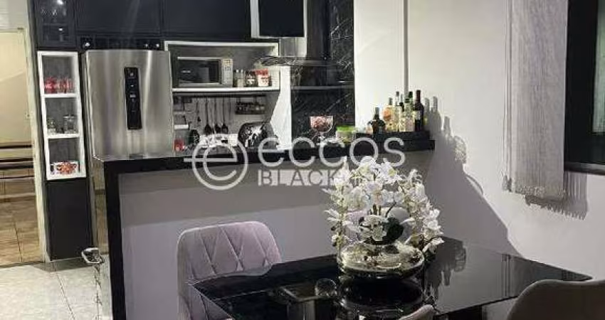 Casa à venda, 3 quartos, 1 suíte, 2 vagas, Granada - Uberlândia/MG