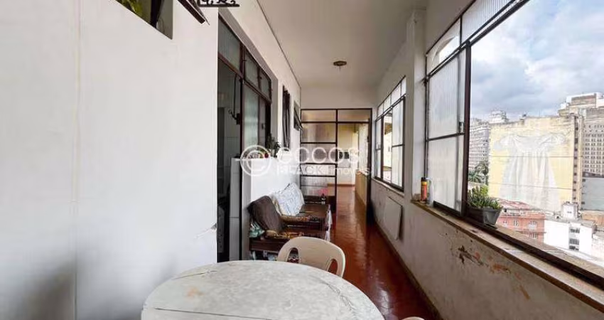 Apartamento à venda, 3 quartos, 1 suíte, Centro - Belo Horizonte/MG