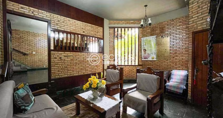 Casa à venda, 4 quartos, 1 suíte, 4 vagas, Luxemburgo - Belo Horizonte/MG