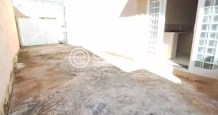 Casa para aluguel, 1 quarto, 1 suíte, 1 vaga, Portal de Fátima - ARAGUARI/MG