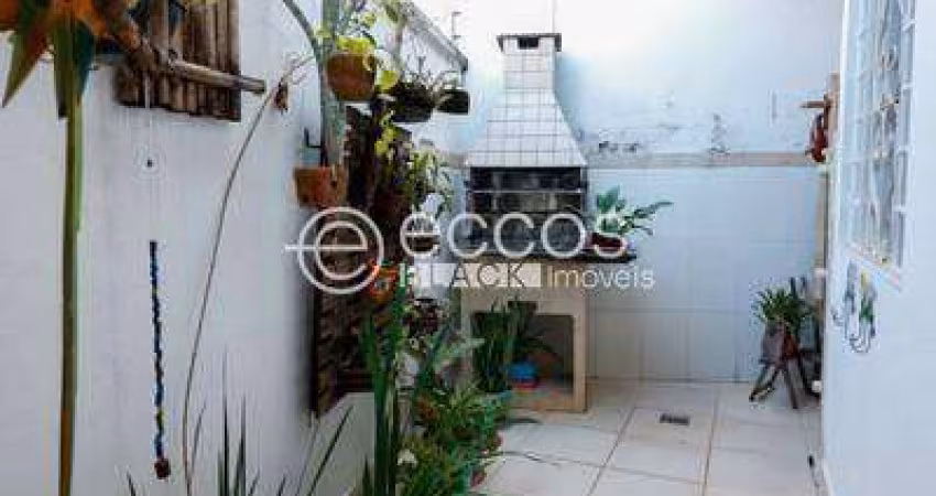 Casa à venda, 2 quartos, 1 suíte, 2 vagas, BURITIS - Belo Horizonte/MG