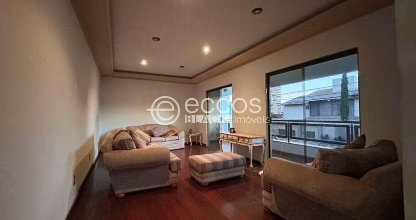 Casa à venda, 3 quartos, 1 suíte, 2 vagas, Tabajaras - Uberlândia/MG