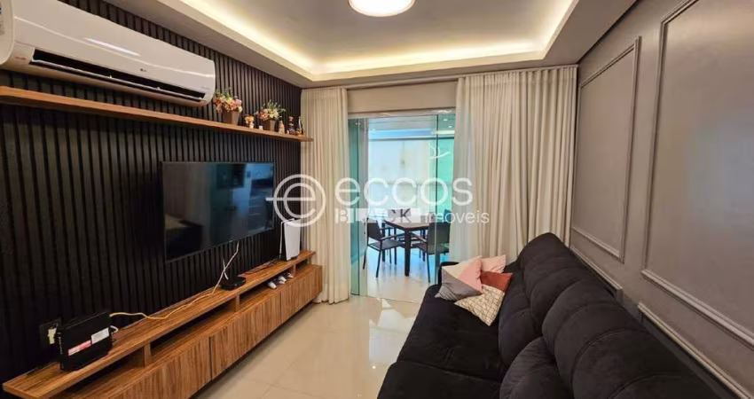 Apartamento à venda, 3 quartos, 1 suíte, 2 vagas, Copacabana - Uberlândia/MG