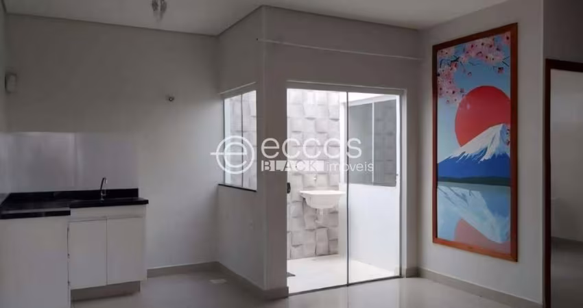 Casa para aluguel, 2 quartos, 1 vaga, Custódio Pereira - Uberlândia/MG
