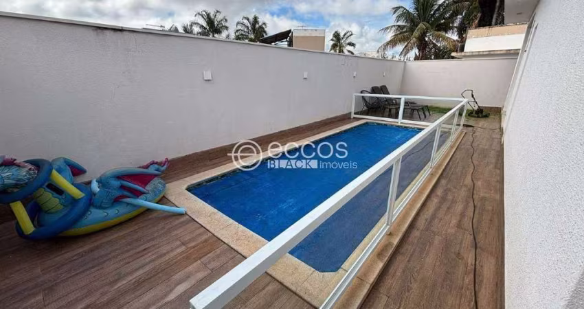 Casa em condomínio para aluguel, 3 quartos, 3 suítes, 4 vagas, Nova Uberlândia - Uberlândia/MG