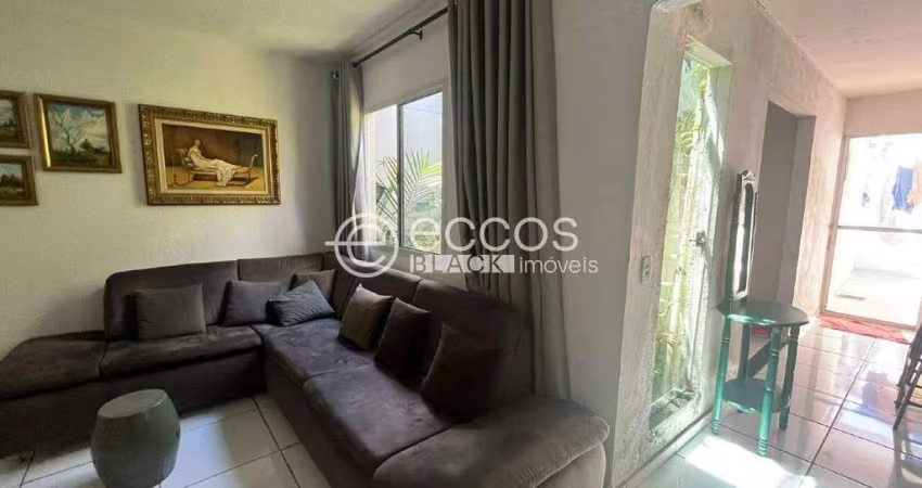 Casa em condomínio à venda, 3 quartos, 2 suítes, 2 vagas, Aclimação - Uberlândia/MG