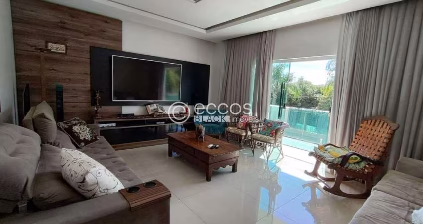 Casa em condomínio para aluguel, 5 quartos, 5 suítes, 6 vagas, Gávea - Uberlândia/MG
